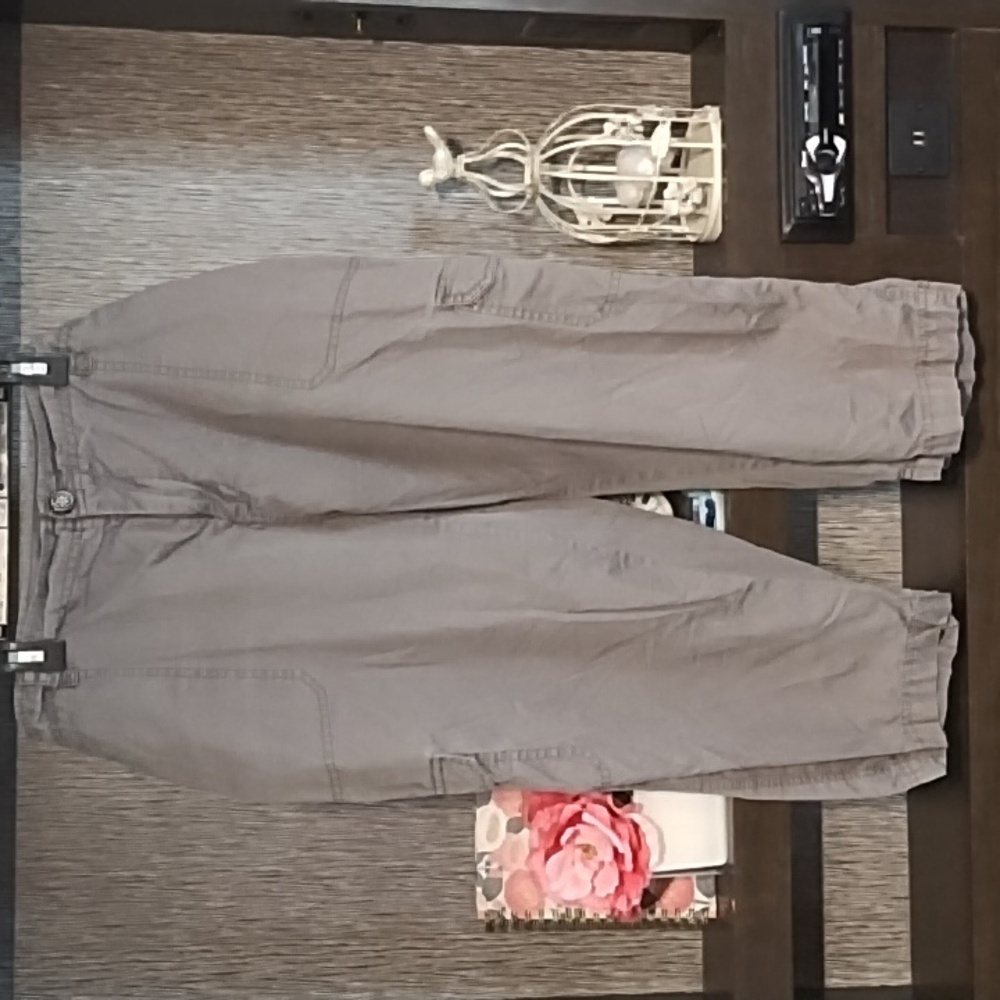 Merona Capri Cargo Pockets Gray Size 16W Casual Hiking Camping